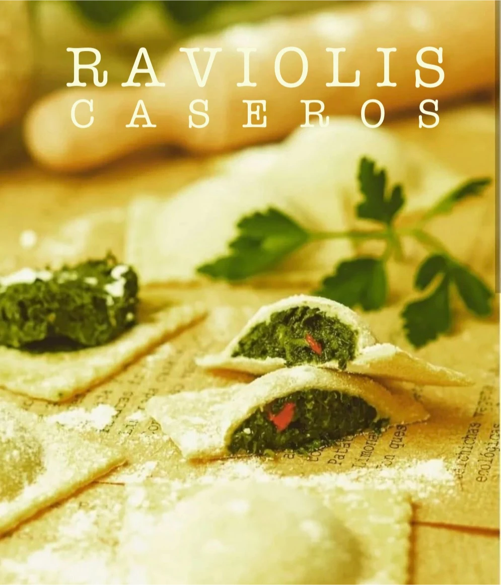 Raviolis rellenos de ricota vegana con crema suave de otoño
