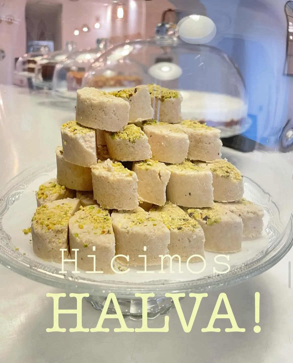 Tarta vegana de limón con base crujiente