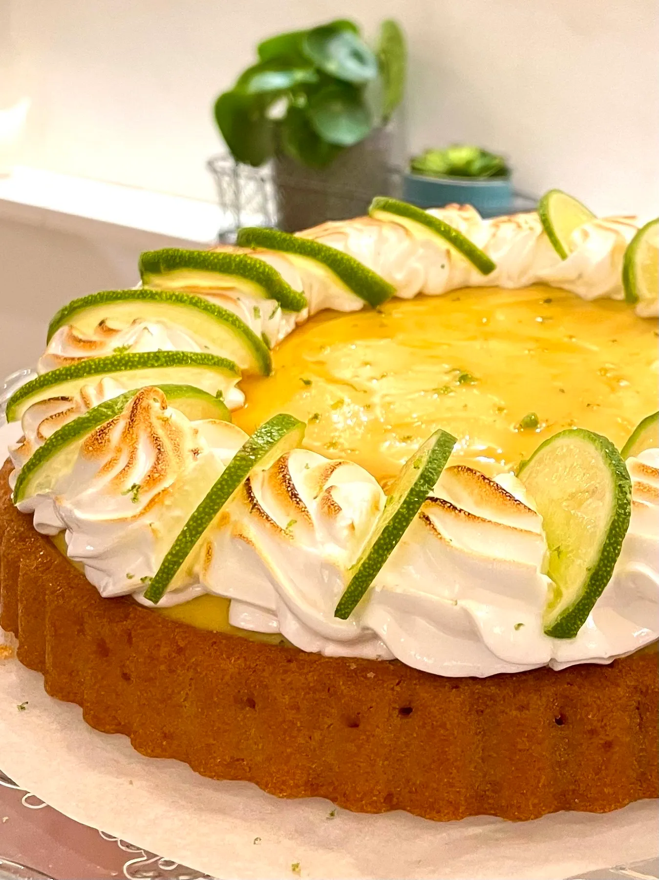 Tarta vegana de limón con base crujiente